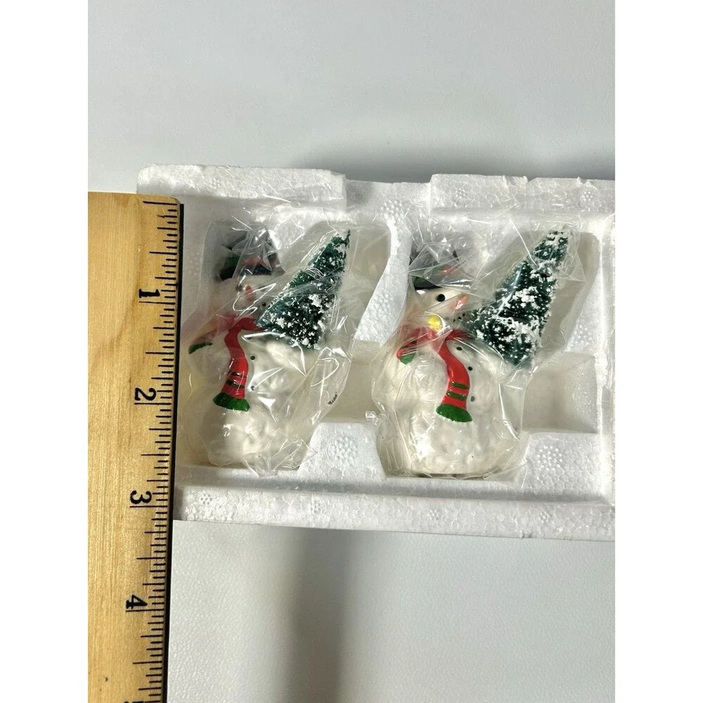 Department 56 me 56 village